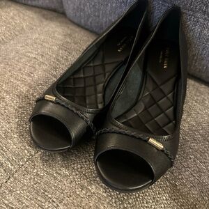 Cole Haan Black Leather Peep Toe Wedge Pumps Women’s 9B Comfort Career Shoe NEW